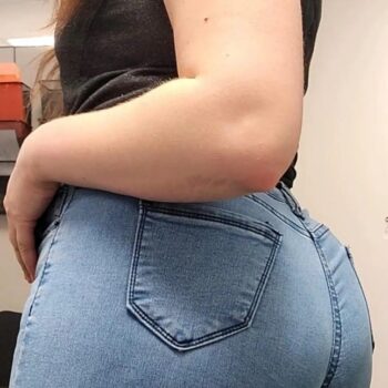 Corynne - Riemenstalden - Uri | Sexe Femme